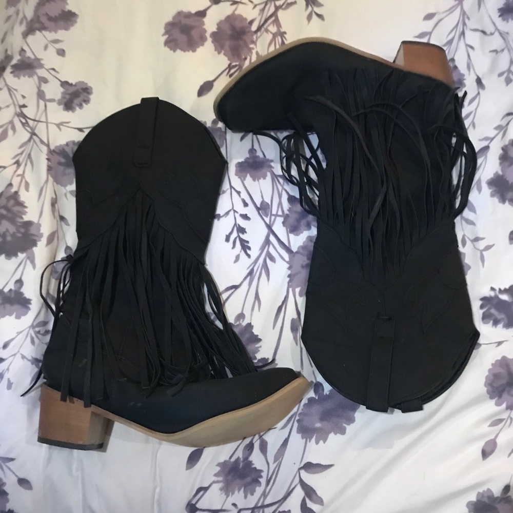 Black Boots w/Fringe Size 8